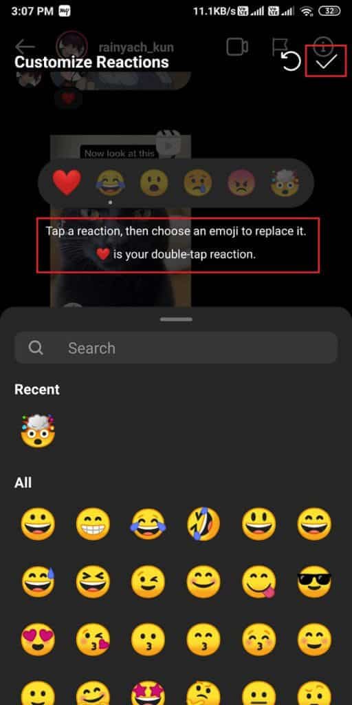 tap-on-the-heart-icon-and-choose-your-favorite-emoji-from-your-screen.-512x1024-1 كيفية الرد على رسائل Instagram باستخدام Emojis المخصص