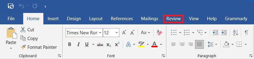 Click-on-the-option-that-reads-Review. كيفية تعطيل المدقق الإملائي على Microsoft Word
