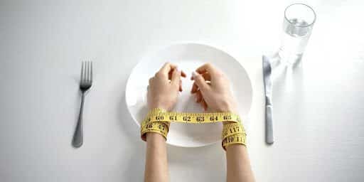 أنواع اضطرابات الأكل وآثارها الصحية وكيفية التخلص منها - %categories