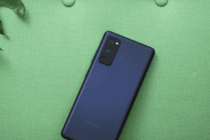 هاتف-سامسونج-جالاكسي-اس-20-اف-اي-Samsung-Galaxy-S20-FE-300x200 تعرف على افضل 5 جوالات 2021 فى السعوديه