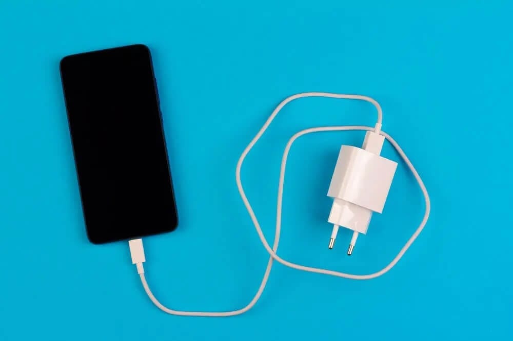 Check-Wall-Plug-Adapter كيفية إصلاح الشحن البطيء على Android