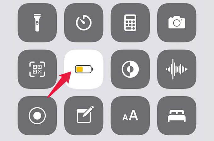 Disable-Low-Power-Mode-on-iPhone-from-Control-Center أفضل 7 إصلاحات لعدم عمل تحديث التطبيق في الخلفية iPhone