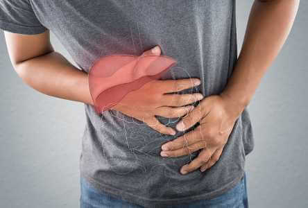 العلامات المبكرة لتلف الكبد وكيفية تحسين صحة الكبد - glands-hormones early signs of liver damاغفغاage and how to strengthen your liver feat - العلامات المبكرة لتلف الكبد وكيفية تحسين صحة الكبد