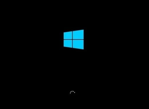 Make-sure-to-hold-the-power-button-for-few-seconds-while-Windows-is-booting-in-order-to-interrupt-it كيفية التمهيد إلى الوضع الآمن في Windows 10