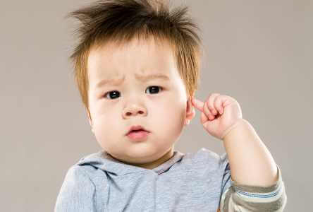 babys middle ear infectiريبرon feat - عدوى الأذن الوسطى عند الطفل: الأسباب والأعراض والعلاج