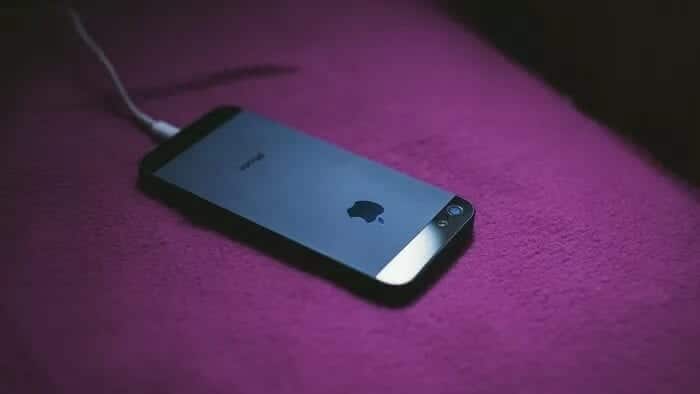 check-data-cable-and-charger_935adec67b324b146ff212ec4c69054f أفضل 8 طرق لإصلاح مشكلة عدم شحن iPhone