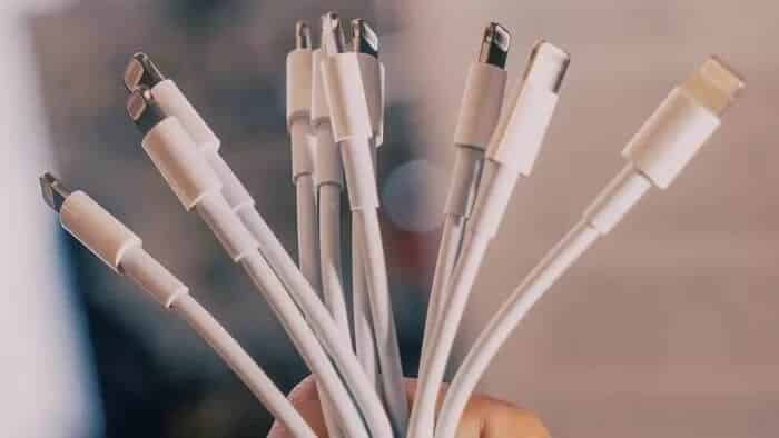 check-data-cable_935adec67b324b146ff212ec4c69054f أفضل 8 طرق لإصلاح مشكلة عدم شحن iPhone
