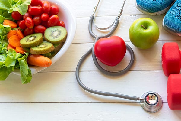 5 تغييرات في النظام الغذائي ونمط الحياة لعلاج انخفاض ضغط الدم - %categories