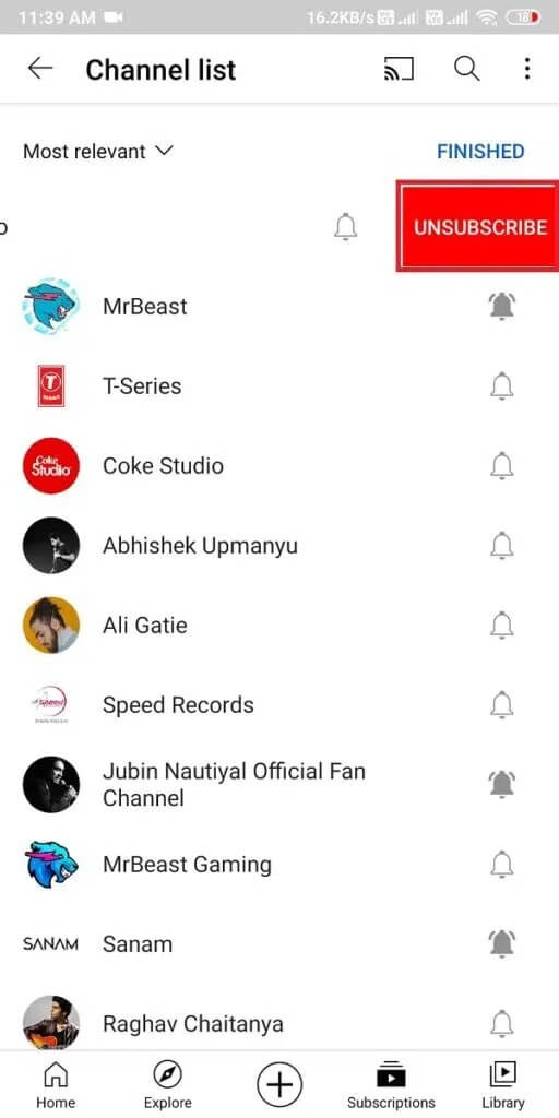 Swipe-LEFT-on-a-channel-and-clicked-on-UNSUBSCRIBE-512x1024-1 كيفية إلغاء الاشتراك في قنوات YouTube دفعة واحدة