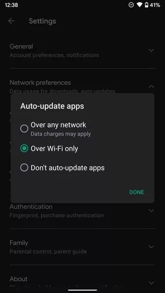 auto-update-apps-in-play-store_2021-07-13-192326_7c4a12eb7455b3a1ce1ef1cadcf29289 أفضل 7 طرق لإصلاح خطأ متجر Google Play عالق في التحقق من وجود تحديثات