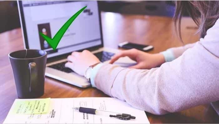 insert-tick-symbols-in-microsoft-word-feature-image_935adec67b324b146ff212ec4c69054f أفضل 4 طرق لإدراج علامة اختيار أو رمز التجزئة في تطبيقات Microsoft Office
