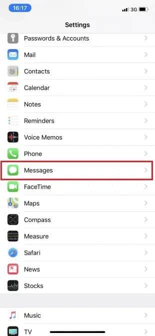 Go-to-Settings-on-your-iPhone-then-scroll-down-and-tap-Messages كيفية إرسال رسالة جماعية على iPhone