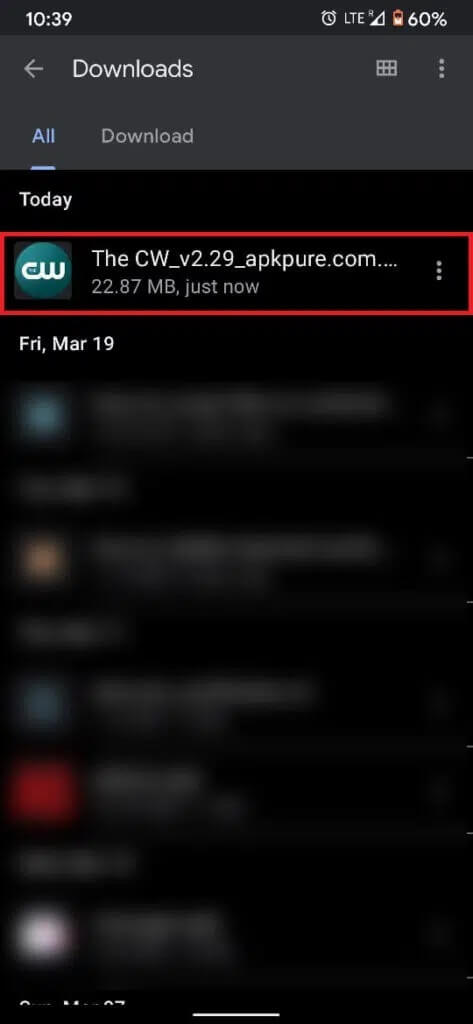 Select-the-APK-version-of-the-app-and-tap-on-it-to-install-473x1024-1 كيفية تنزيل تطبيقات Android غير المتوفرة في بلدك