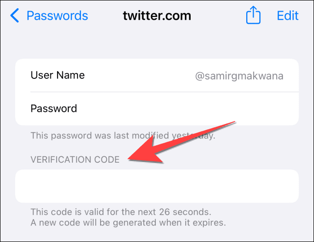 Verification-code-option-in-Saved-Account-Passwords-page كيفية استخدام أداة المصادقة الثنائية المضمنة على iPhone و iPad