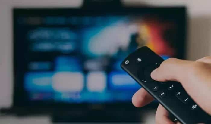 fire-tv-stick-remote_935adec67b324b146ff212ec4c69054f أفضل 7 طرق لإصلاح التأخر على Amazon Fire TV Stick