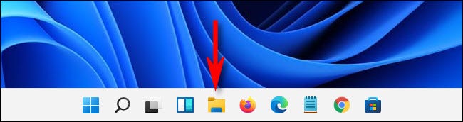 win11_file_explorer_taskbar كيفية إظهار الملفات المخفية على Windows 11