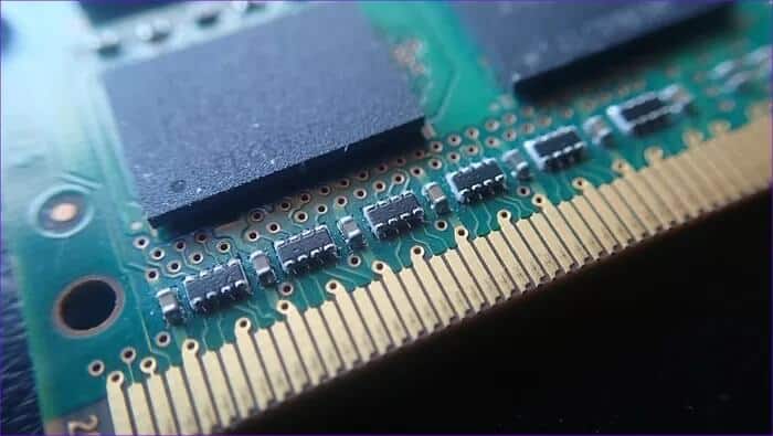 computer-RAM-checkup_935adec67b324b146ff212ec4c69054f أفضل 6 طرق لإصلاح تشغيل الكمبيوتر وعدم ظهور شي على شاشة العرض على Windows 10