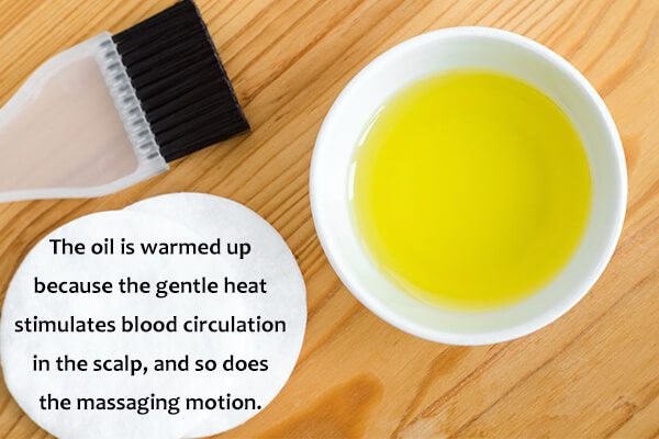 إدارة الشعر المجعد: 7 علاجات منزلية و 8 نصائح لنمط الحياة - skin-beauty massage with hot oil to managing curly hair - إدارة الشعر المجعد: 7 علاجات منزلية و 8 نصائح لنمط الحياة