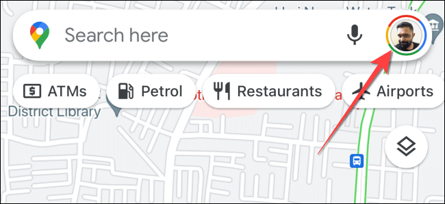 Tap-the-user-profile-icon-in-google-maps-on-iphone-ipad كيفية تشغيل الوضع الداكن في خرائط Google على iPhone و iPad