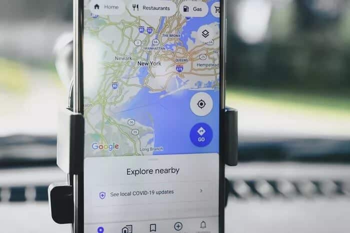 how-to-change-the-navigation-voice-on-google-maps-android-iphone-feature-image_935adec67b324b146ff212ec4c69054f كيفية تغيير صوت التنقل في خرائط Google على iPhone و Android