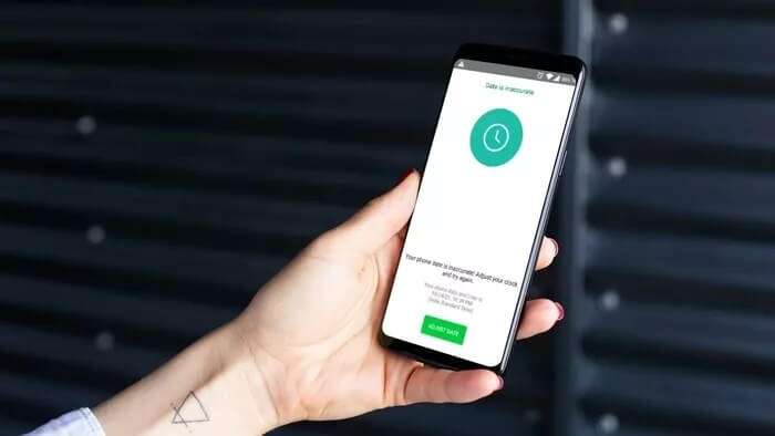 How-To-Fix-Your-Phone-Date-Is-Inaccurate-Error-In-WhatsApp_935adec67b324b146ff212ec4c69054f-700x394 كيفية إصلاح خطأ تاريخ الهاتف غير دقيق في WhatsApp