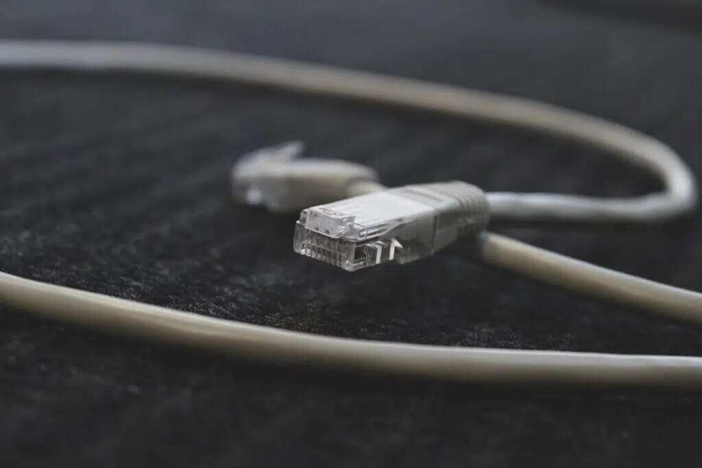 ethernet-cable-1024x683-1-1024x683 كيفية زيادة سرعة الإنترنت في Windows 11