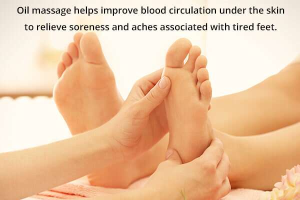 10 نصائح للحفاظ على صحة قدميك هذا الشتاء - skin-beauty oil massage to keep your feet healthy this winter 600x400 - 10 نصائح للحفاظ على صحة قدميك هذا الشتاء