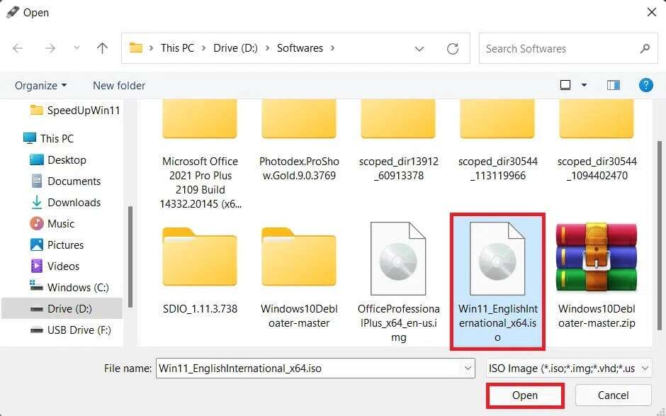 selecting-windows-11-iso-940x587 كيفية إنشاء محرك أقراص USB قابل للتشغيل بنظام Windows 11