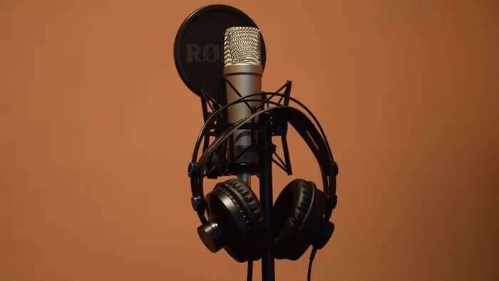 use-microphone_935adec67b324b146ff212ec4c69054f-700x394 أفضل 8 طرق لإصلاح تأخير الصوت في Zoom على Windows