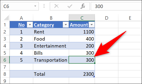 1-select-table-cell كيفية إزالة تنسيق الجدول في Microsoft Excel