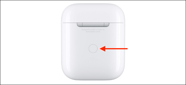 AirPods-case-with-Setup-button-highlighted كيفية توصيل Apple AirPods أو AirPods Pro بجهاز Mac