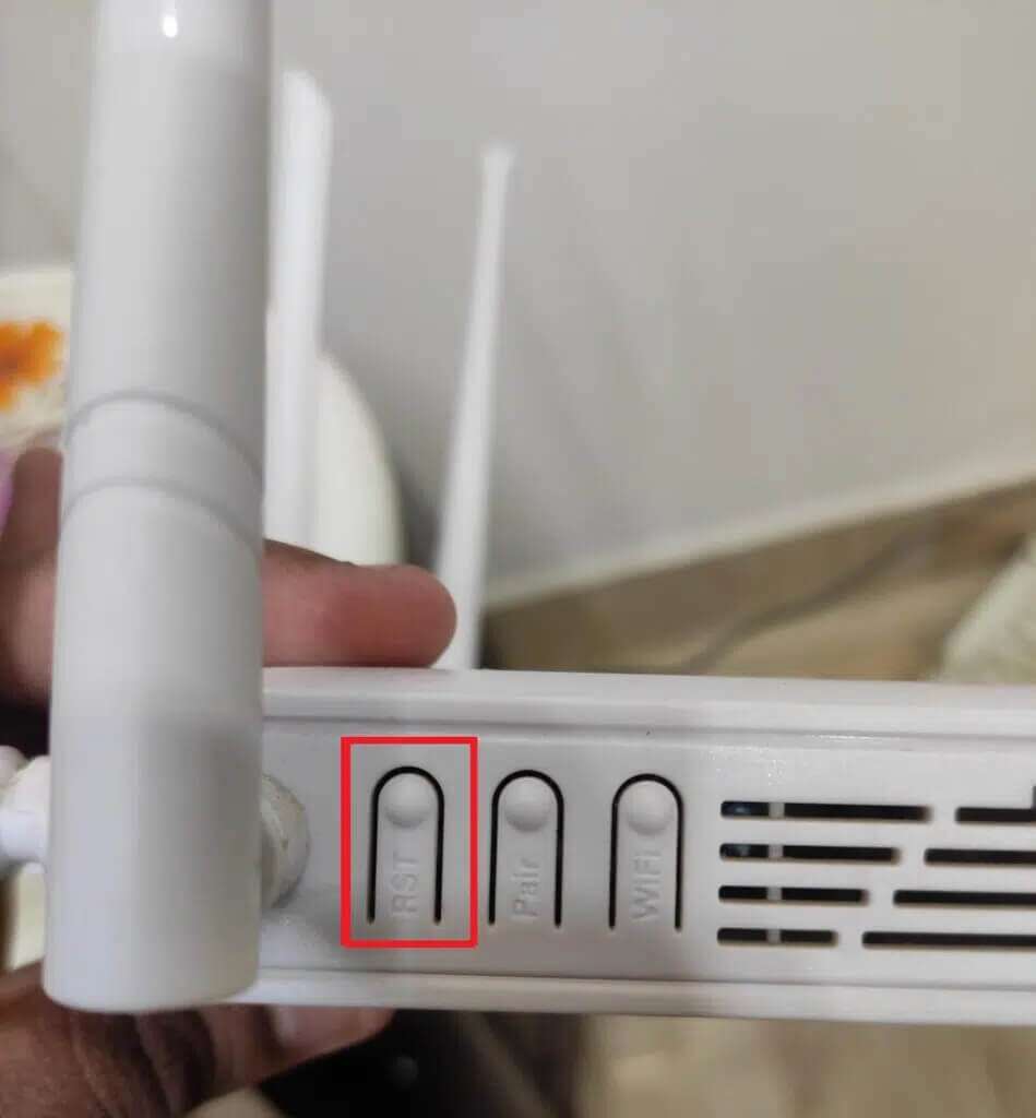 router-reset-2-949x1024-2-949x1024 إصلاح خطأ عدم وجود تكوين IP صالح في Ethernet