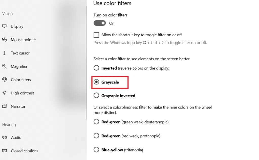 select-grayscale-under-select-a-color-filter-to-se-1024x634-1-1024x634 كيفية تحويل الشاشة إلى الأبيض والأسود في Windows 10