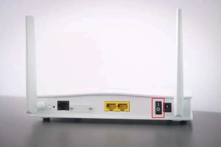 Turn-off-your-Router-768x511-1-768x511 كيفية إصلاح استمرار Xbox One في تسجيل الخروج