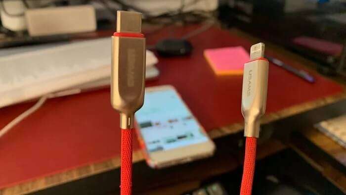 type-c-to-lighting-cable_935adec67b324b146ff212ec4c69054f-700x394 كيفية نقل دردشة WhatsApp من iPhone إلى Android