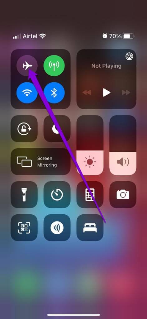 Airplane-Mode-iPhone أفضل 8 طرق لإصلاح مشكلة "حدث خطأ ما" على YouTube لأجهزة iPhone