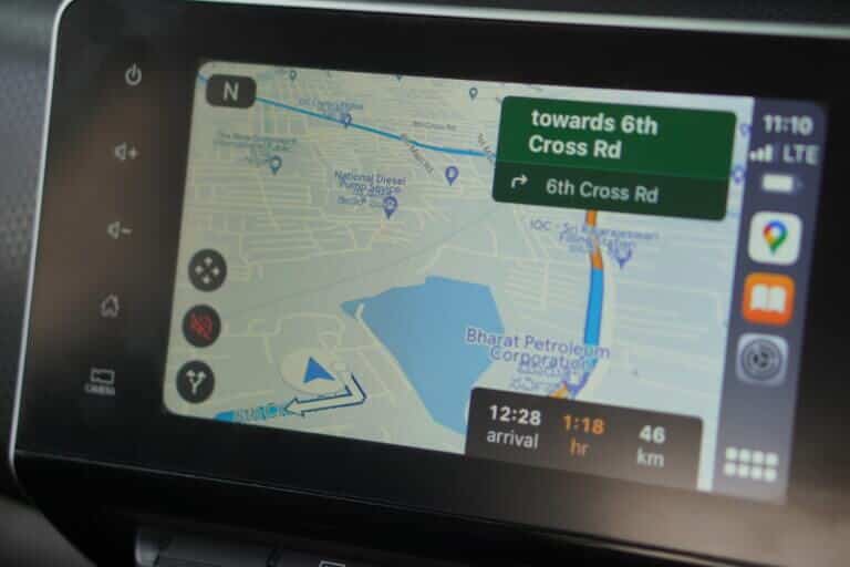 Android Auto مقابل Apple CarPlay: أيهما أفضل ولماذا - %categories