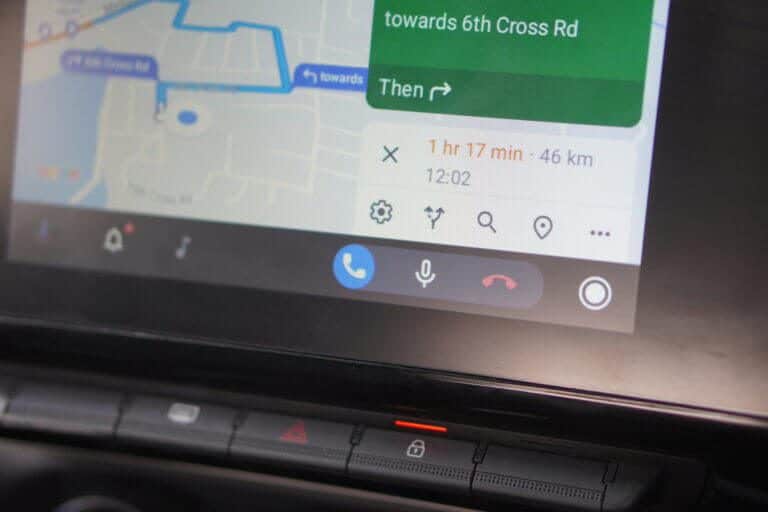 Android Auto مقابل Apple CarPlay: أيهما أفضل ولماذا - %categories