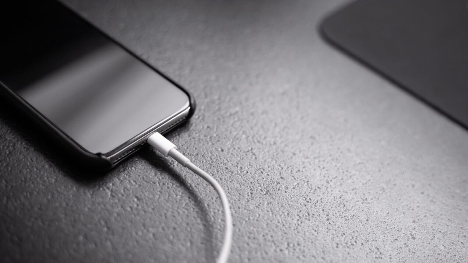iPhone-charging-1536x864-1 أفضل 6 طرق للحفاظ على صحة بطارية iPhone