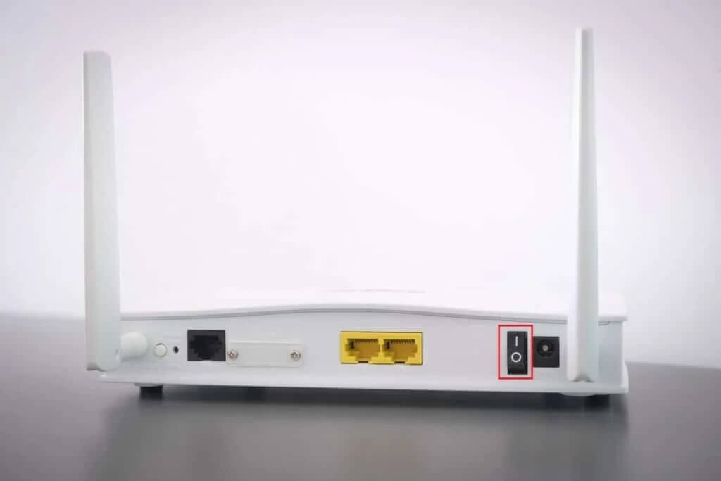 router-power-button-1024x683-2 إصلاح خطأ اتصال الشبكة 0x00028002
