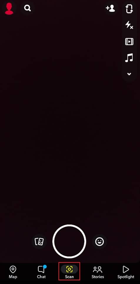 tap-scan-at-the-bottom-of-the-screen- كيفية المتابعة على Snapchat