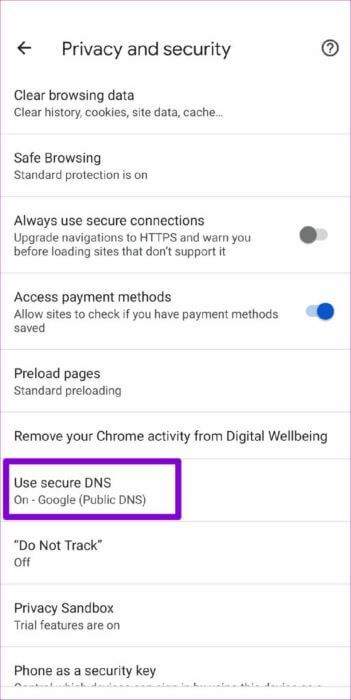 Secure-DNS-in-Chrome-Android-513x1024-1-351x700 أفضل 7 طرق لإصلاح عدم تحميل Chrome للصفحات على Android و iPhone