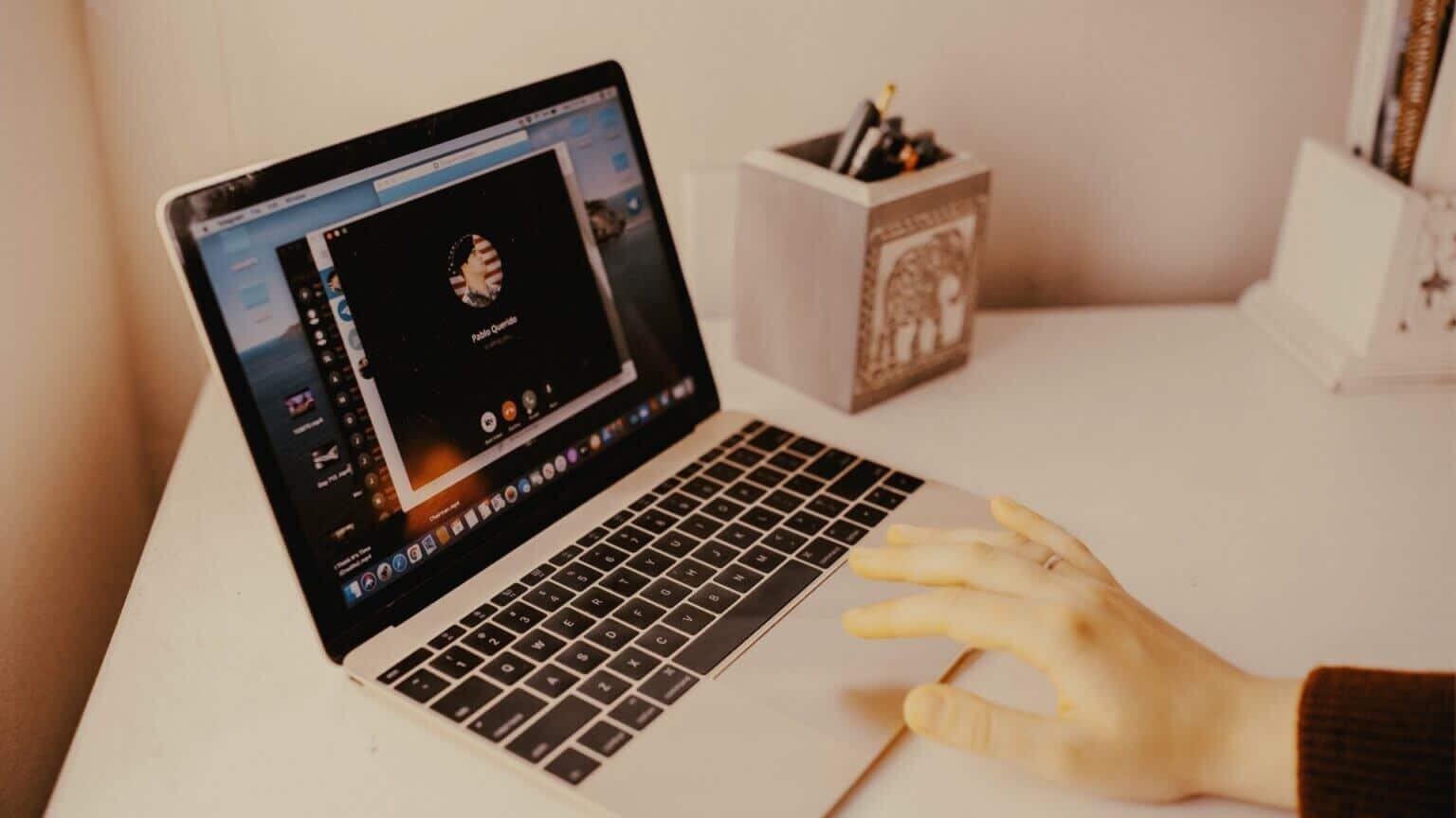 fix-facetime-screen-sharing-not-working-on-mac-1536x864-1-1536x864 أفضل 8 طرق لحل مشكلة عدم عمل مشاركة شاشة FaceTime على جهاز Mac