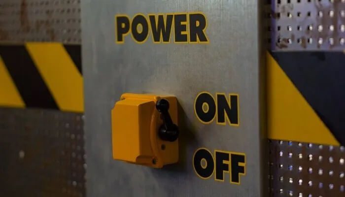 windows-power-on-off الاغلاق مقابل النوم مقابل السبات مقابل بدء التشغيل السريع : شرح إعدادات الطاقة في Windows
