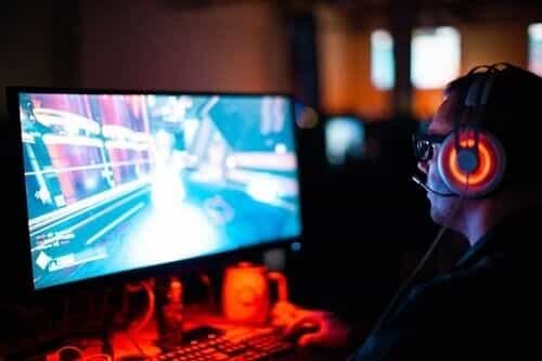 Deleting-Video-Games-500x333 كيفية حذف حسابك على Steam نهائيًا