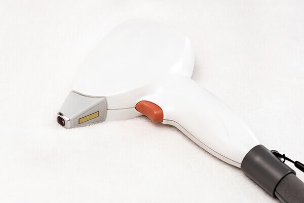 طرق التعامل مع رواسب الكوليسترول حول عينيك - skin-beauty treatments to get rid of cholesterol deposits around the eyes 600x400 - طرق التعامل مع رواسب الكوليسترول حول عينيك