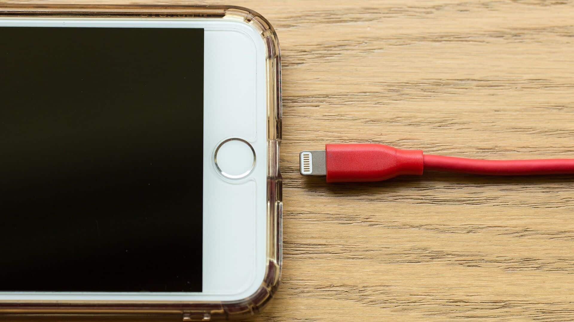 iPhone-battery-draining-while-charging-1920x1080 أفضل 7 طرق لإصلاح استنزاف بطارية iPhone أثناء الشحن