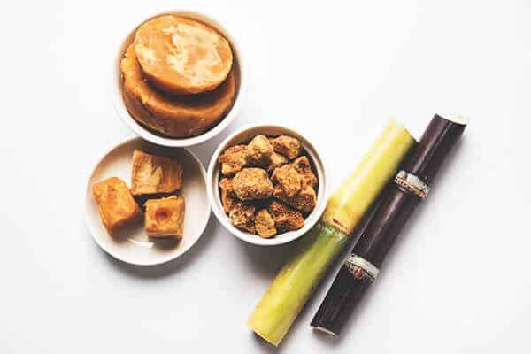 الحموضة: 8 علاجات منزلية ونصائح عن نمط الحياة للإغاثة - digestive-health jaggery to acidity relief 600x400 - الحموضة: 8 علاجات منزلية ونصائح عن نمط الحياة للإغاثة