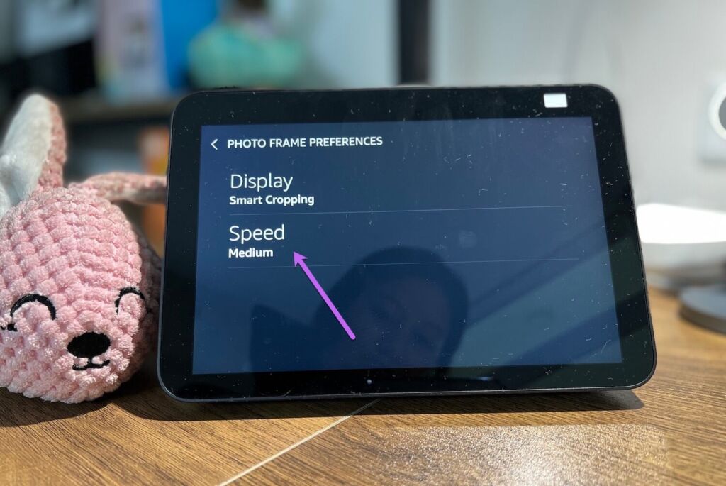 كيفية عرض صورك على Amazon Echo Show 8 (الجيل الثاني) أحلى هاوم