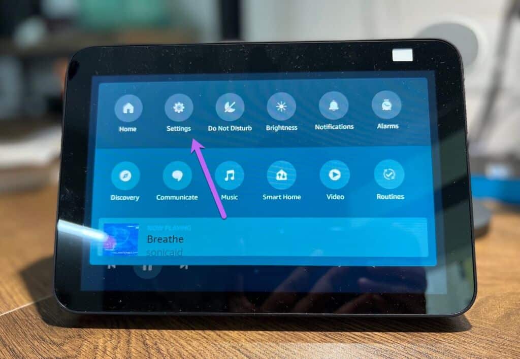 كيفية تمكين Echo Show 8 ككاميرا مراقبة للمنزل على برنامج Echo Show 8